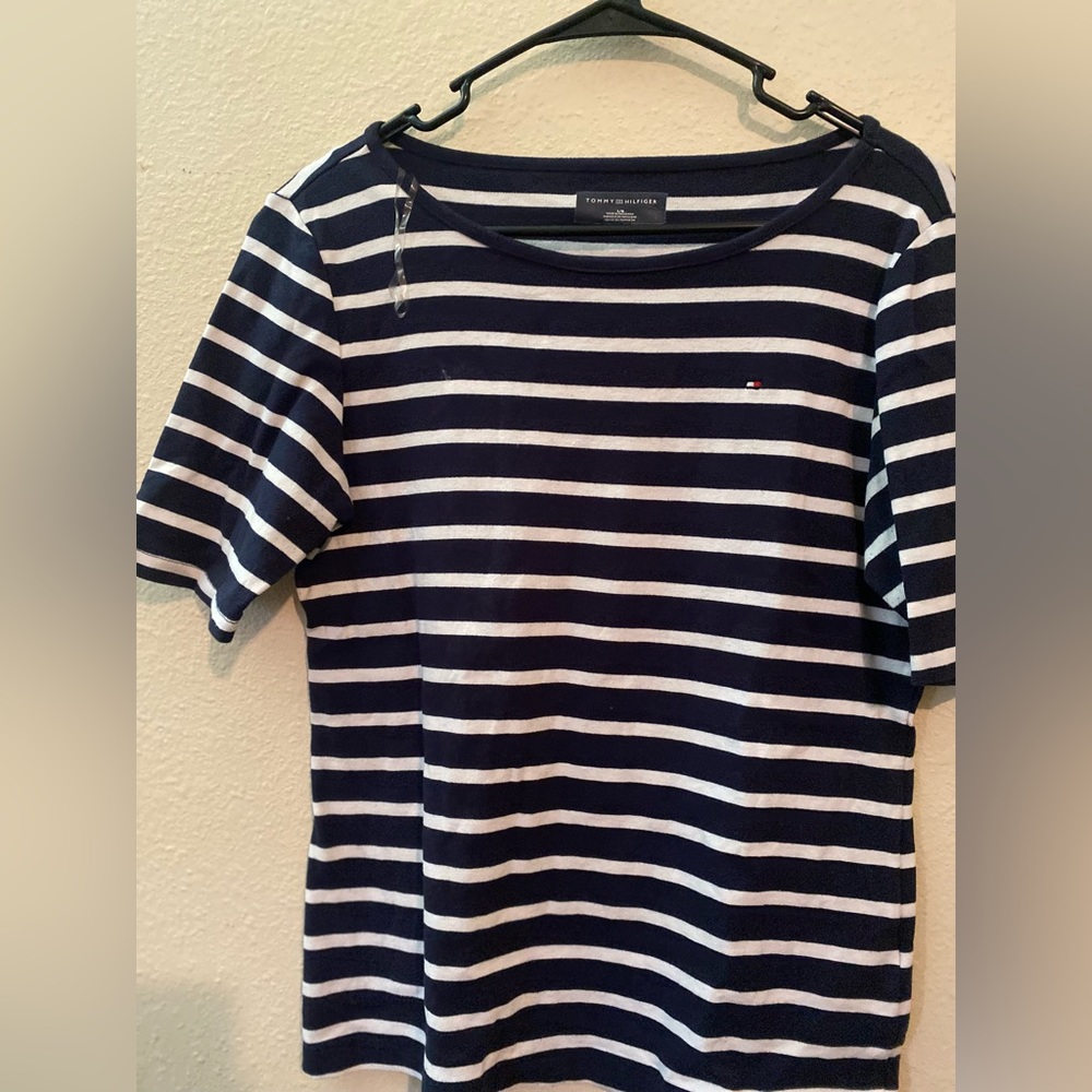 Large Tommy Hilfiger shirt